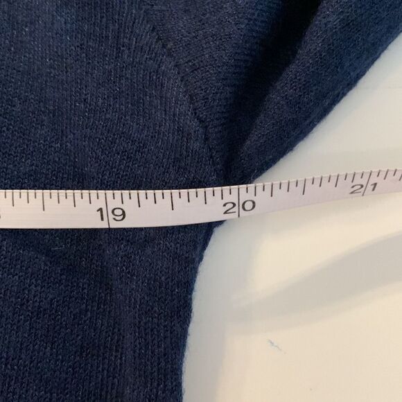 H&m dark blue long sleeve crewneck lightweight tunic with split hi lo hemline Sm - Picture 9 of 10